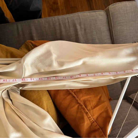 Cortana Zinia Dress 🥂🤍 - Picture 13 of 15